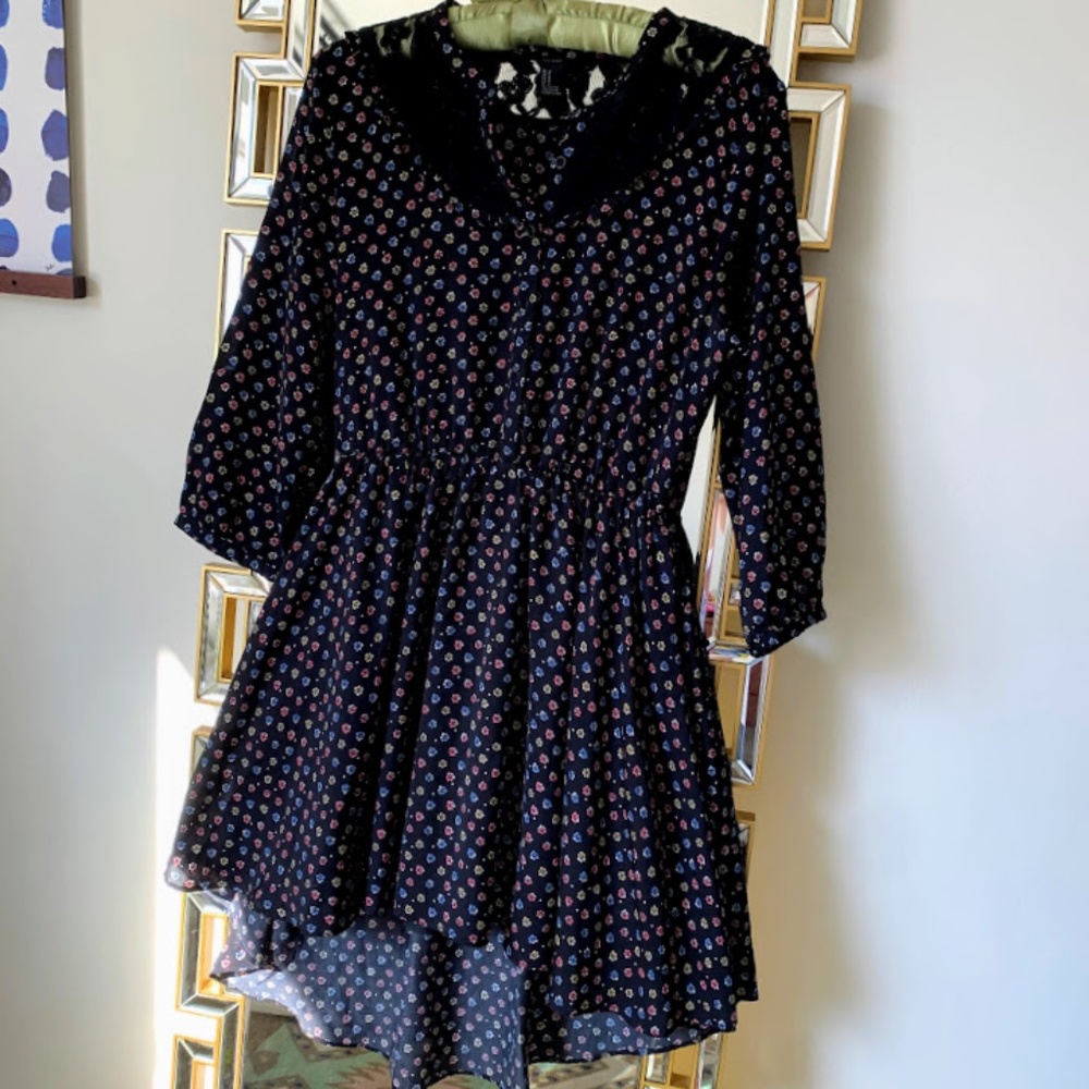 Forever 21 Black Floral & Lace Dress M